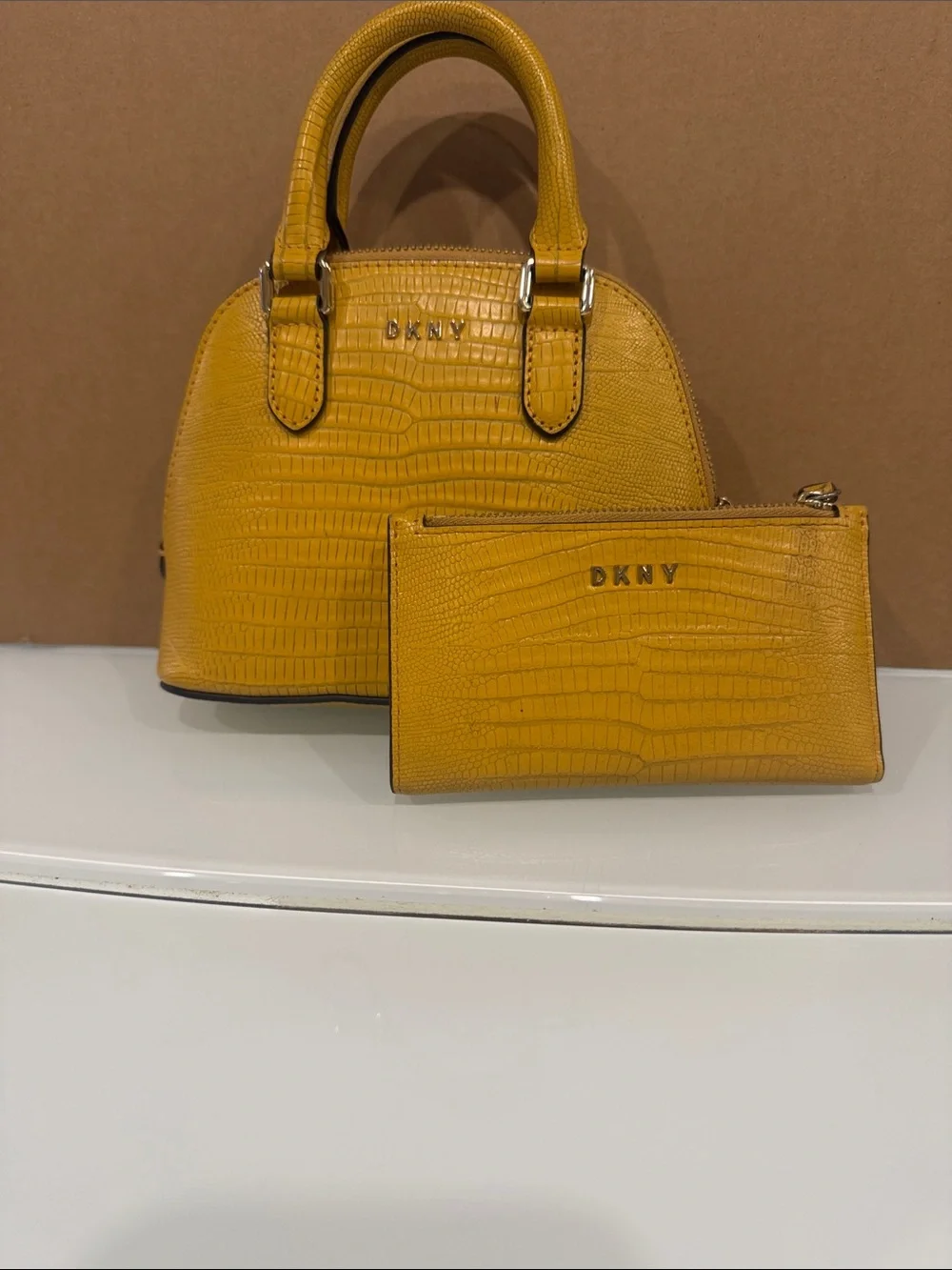 Dkny structured croc